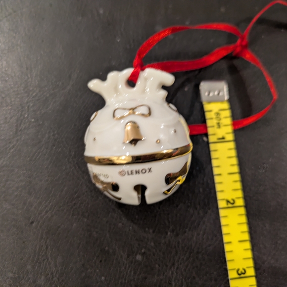 Elegant White and Gold Holiday Ornament - Picture 3 of 3